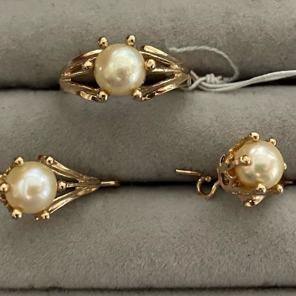 Gold Real 10k Set Ring and earings - Picture 1 of 3